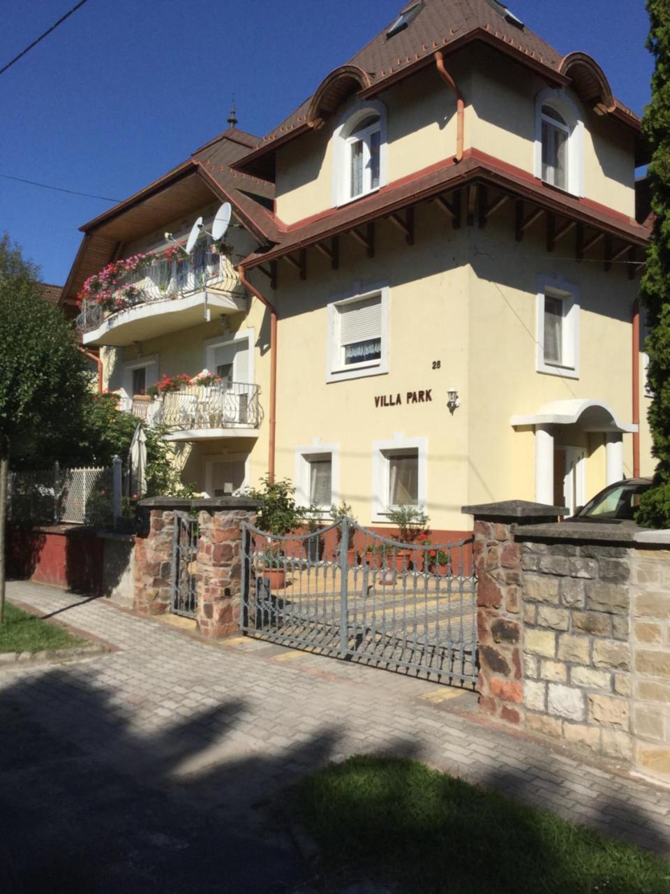 Villa Park Heviz Exterior photo